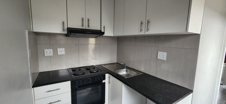 To Let 1 Bedroom Property for Rent in Parklands East Western Cape